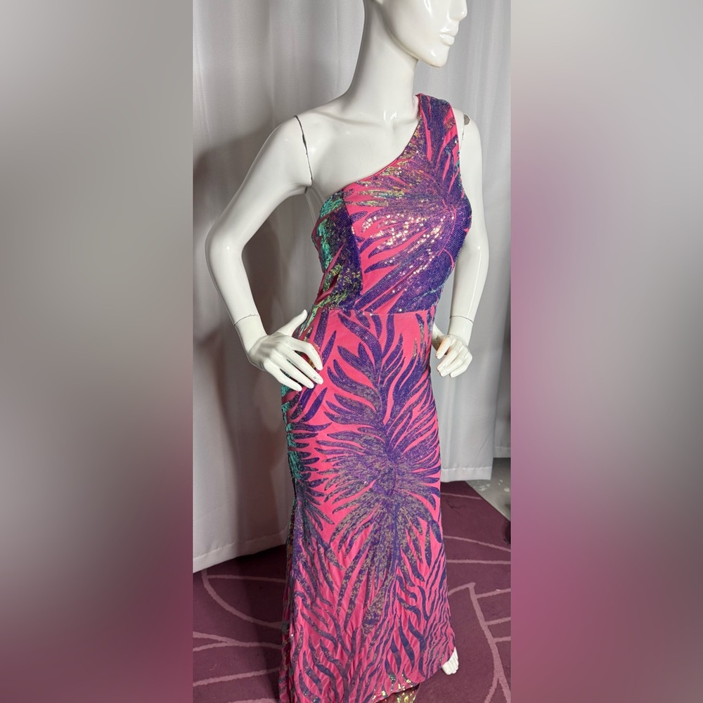 Elegant One-Shoulder Pink and Silver Evening Gown - Picture 7 of 10